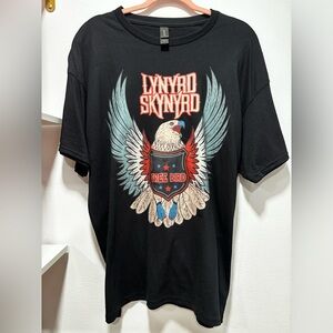 Black Lynyrd Skynyrd Gildan Tshirt